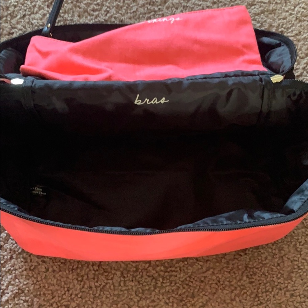 Victoria Secret travel bag - Picture 3 of 7